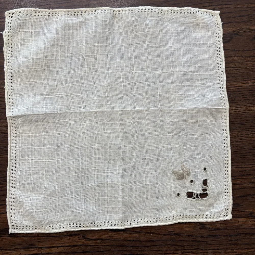 Vintage Ivory Linen Napkins Set Of 3 Gray Cutwork Embroidered 11x11 Cottage